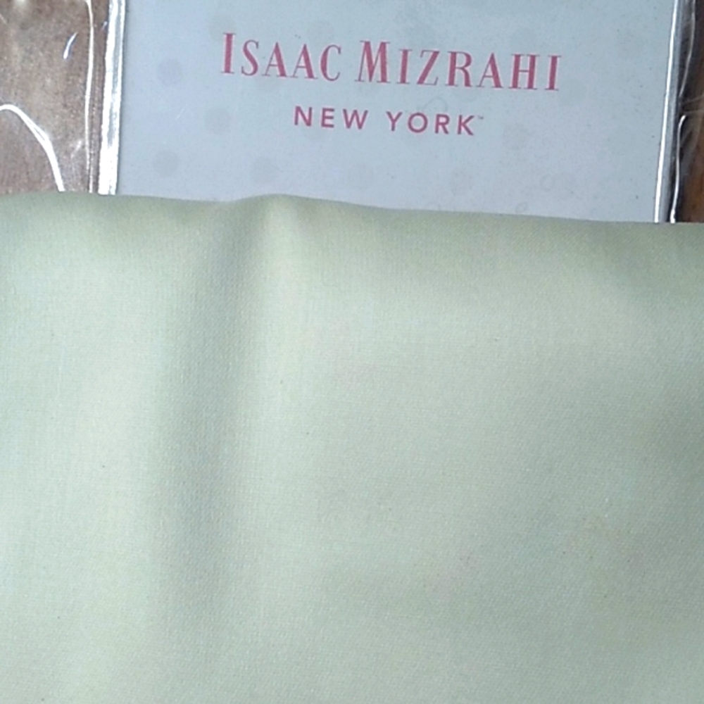 NWOT Isaac Mizrahi 2 Standard Pillowcases 100 Cotton